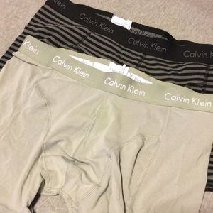 NWOT Large Calvin Klein Underwear (2 pack)